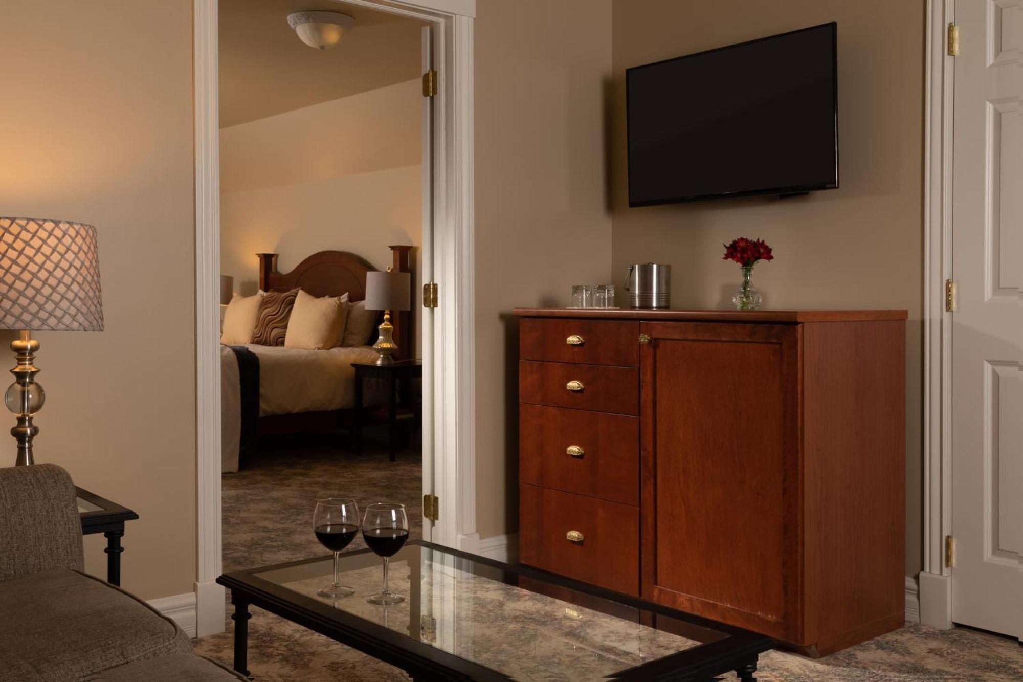 أوكوبوجي The Oakwood Inn المظهر الخارجي الصورة
