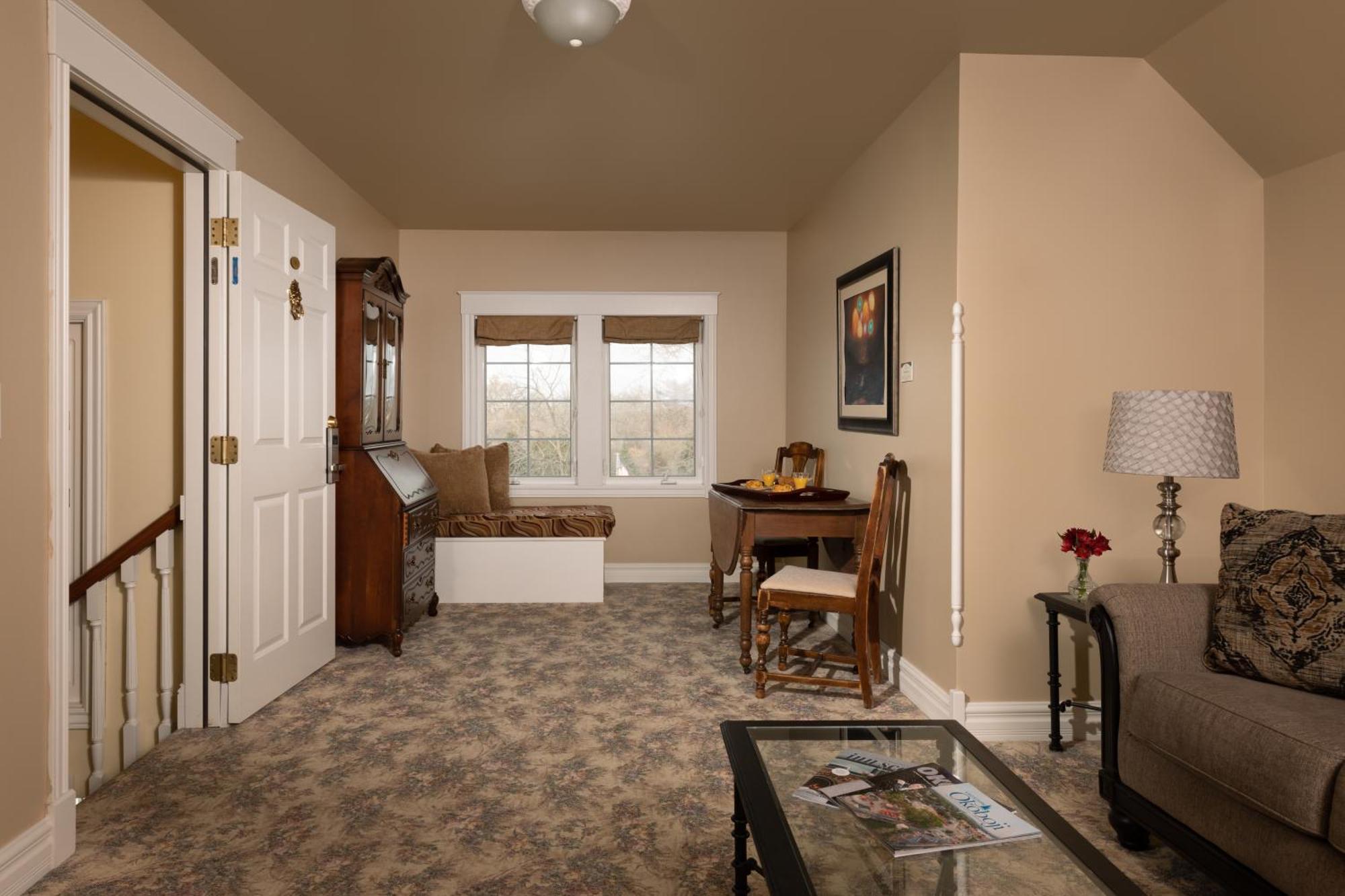 أوكوبوجي The Oakwood Inn المظهر الخارجي الصورة
