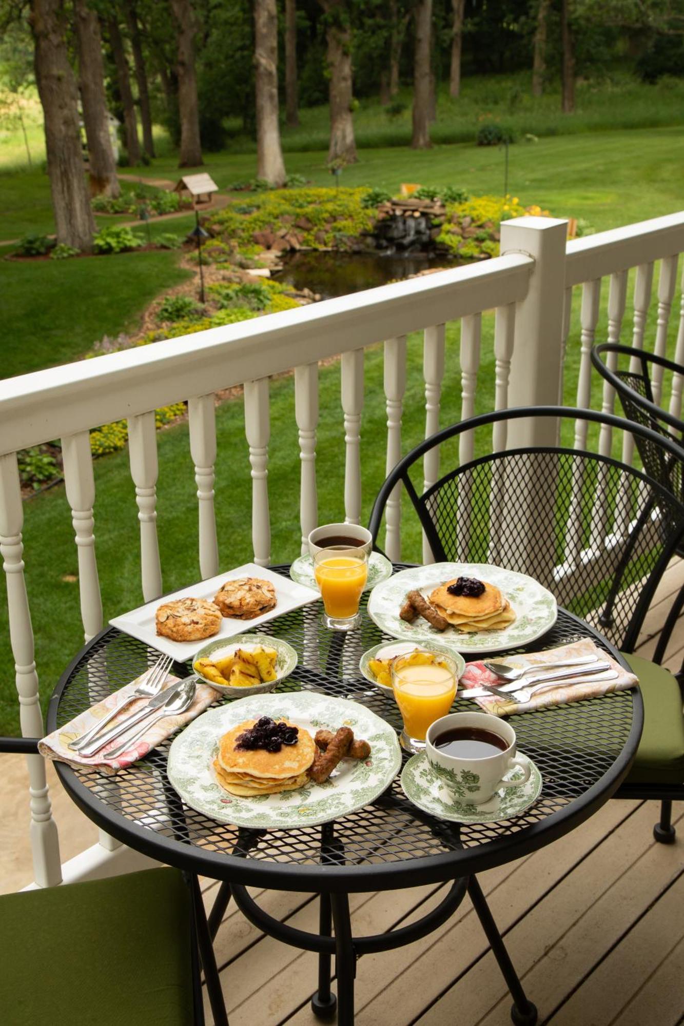 أوكوبوجي The Oakwood Inn المظهر الخارجي الصورة
